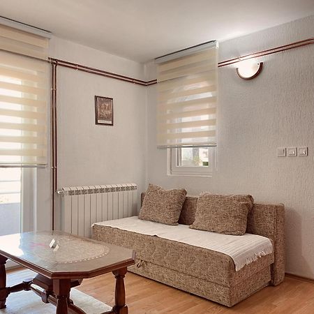 Apartman Konatar Цетине Екстериор снимка