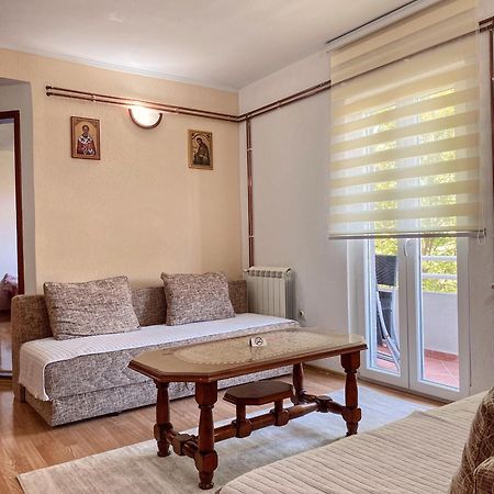 Apartman Konatar Цетине Екстериор снимка