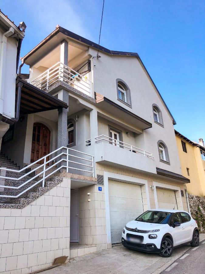 Apartman Konatar Цетине Екстериор снимка
